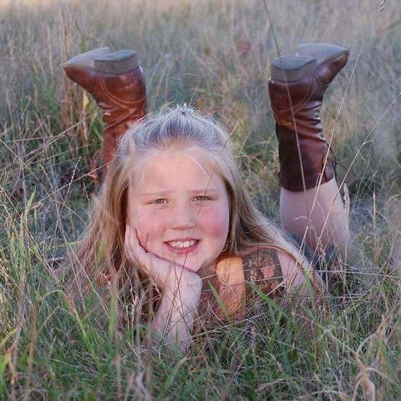 Meet your Posher, Savanna - Picture 1 of 1